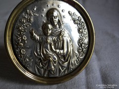 Régi uti kegytárgy - Mária ezüstözött relief domborművel