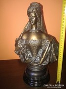 Sissi Erzsébet királyné bronz szobor