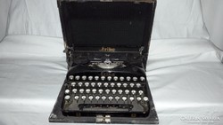 Antik működő írógép,eredeti kofferjában! 