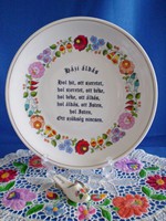 Kalocsai tányér Házi áldással ajándék porcelán papucs