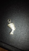 Nefertiti női ezüst medál