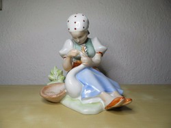 Zsolnay libatömő porcelán figura a legjobb áron hibátlan állapotban !
