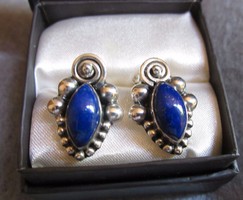 Ezüst lapis lazuli köves fülbevaló