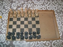 Retro sakk készlet dobozában - fa