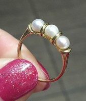 14 karátos arany gyűrű igazgyöngyökkel