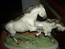 Wien porcelán vágtató Lippicai lovak R. Chocholka