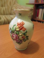 Herendi porcelán virágos dombormintás váza