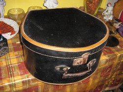 Antik Nagyon régi, zárófüllel rendelkező, fekete bőr kalapdoboz