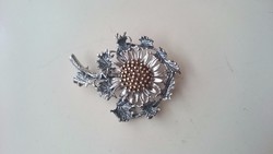 Ezüst antik 835- ös közepén aranyozott gyönyörű virág bross, kitűző 