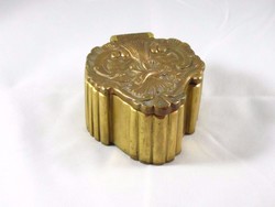 Rococo copper jewelry box, 449 grams!