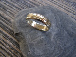 FÉRFI ARANYGYŰRŰ , arany gyűrű, karikagyűrű 66-os méret, 14 karátos,5,6 gramm, bicolor