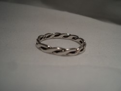 Fonott ezüst karika gyűrű