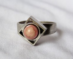 Régi, modernista kézműves ezüst gyűrű rodonittal