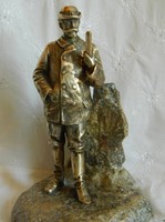 A VADÁSZ - Bronz szobor
