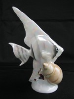 Hollóházi porcelán hal csigával vitorláshal 15 CM