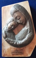 Németh: Anya gyermekével, bronz dombormű, relief, kisplasztika