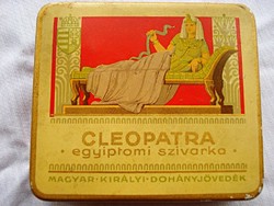 Cigarette box with crowned coat of arms of the Hungarian royal tobacco factory