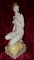 Hollóházi porcelán női akt figura