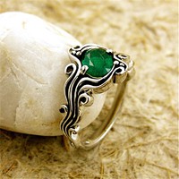 925-s ezüst gyűrű, 1,6 Ct-s Smaragd kővel 
