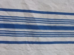 Népművészet-ritka szín- terítő kék csíkkal 150x100 cm