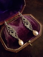 Ezüst fülbevaló ornamentikus mintával, valódi gyöngyökkel ag925