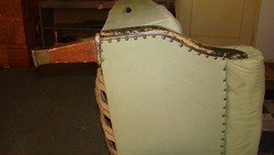 Antik Chesterfield sofa váz felújításra