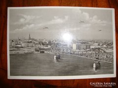 Újvidék (Ujvidék) látképe képeslap 1941 repülő