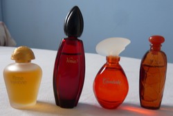 4 db vintage Yves Rocher mini parfüm, eau de toilette  ritkaság FOGLALT csilcsil részére