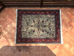 Kézicsomózású török szőnyeg