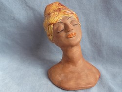 Ritka részben mázas kerámia kontyos női fej figura 1960 as évek Gorka Lívia jelzéssel eredeti ? 