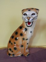 Retro porcelán leopárd.