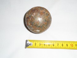 Ágyúgolyó vasgolyó - 6 cm átmérő - 0.8 kg