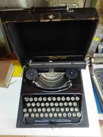 Antik írógép remtor