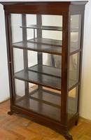 Showcase on art nouveau legs polished walnut wood with perfectly restored interior small shelves