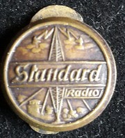 STANDARD RADIO gomblyukjelvény, anyaga:bronz, mérete:16mm 