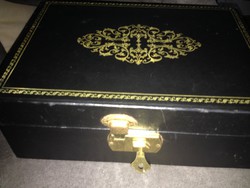 Biblia és egyéb tárgy tartó zárható doboz - Szent Bibliával