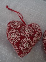 Karácsonyfadísz - textil szívek, 9 x 9 x 4 cm 2 db 500 Ft