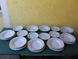Zsolnay 6 személyes  tányér készlet,étkészlet.Arany díszítéssel,festéssel.