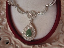 Valódi, cseppalakú smaragd jelzett 925 ezüst collier nyaklánc, nyakék