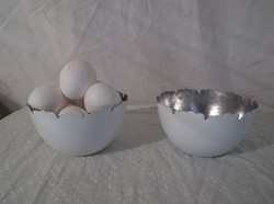  Fém -  hófehér - belül ezüst - nagy -  tojáshéj alakú tojástartó - vagy kaspó - FERTŐTLENÍTVE !