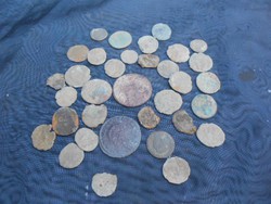 Római érmék,tisztítást igényelnek.Több mint 30db.