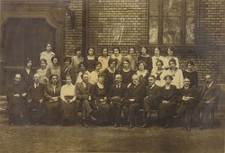 0U010 Régi iskolai fotográfia csoportkép 1923