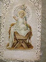Antik kis Jézus a jászolban szentkép keretezve