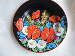 Kézzel festett jelzett mezei virágos fali tányér