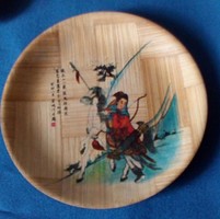 Gyönyörű keleti  festésű bambusz tányér, 16 cm az átmérője