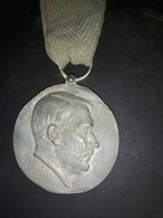 Adolf Hitler,a "hűség" kitüntetés