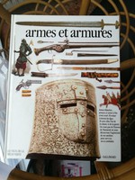 French picture album about weapons
