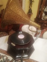 Gyönyörű, antik gramofon eladó!