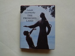 László Gyarmathy The Promised Land minikönyv