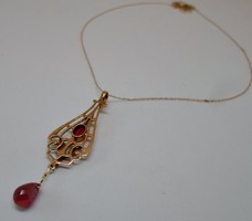 Gyönyörű antik rubin gyöngy arany nyakék